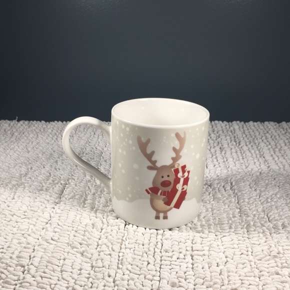 Three sweet winter holiday Christmas mugs with Reindeer and Snowman - Picture 3 of 8